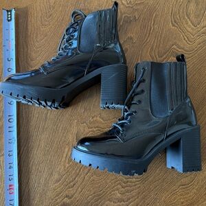 Mia Black Boots, women’s, size 9.